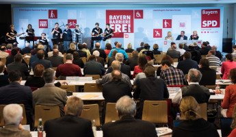 Starke Auftritte auf der Bühne des Kleinen Parteitags: Die Band MOSAIK aus Würzburg.