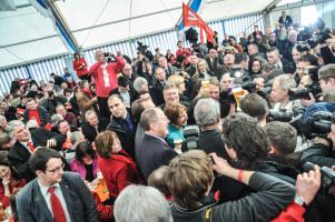 Einzug ins Festzelt: Peer Steinbrück, Christian Ude, Florian Pronold, Natascha Kohnen und Markus Rinderspacher