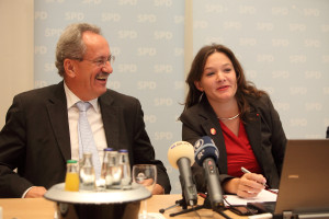 Christian Ude und Doris Aschenbrenner während der Pressekonferenz (Foto: Frank Ossenbrink)