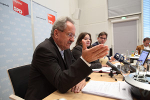 Christian Ude, Doris Aschenbrenner und Florian Pronold während der Pressekonferenz (Foto: Frank Ossenbrink)