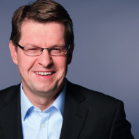 Porträtfoto von Ralf Stegner