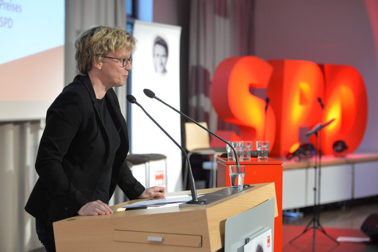 Natascha Kohnens würdigt Maren Kroymann